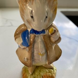 Beatrix Potter Amiable Guinea Pig figurine